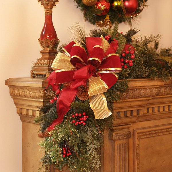 The Holiday Aisle® Holiday Mantle Corner Piece & Reviews Wayfair